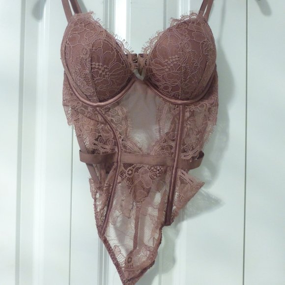 VICTORIA'S SECRET rosy pink "add 2 cups" lace lingerie teddy bodysuit - Picture 1 of 13